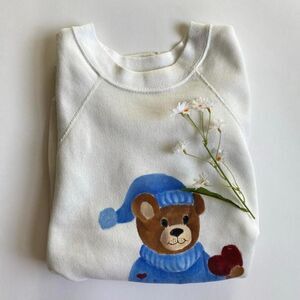 Vintage white teddy bear sweatshirt